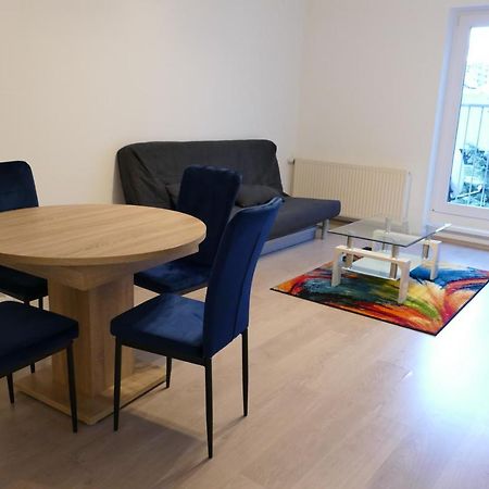 Modern And Light 2-Room Apartment Вена Экстерьер фото