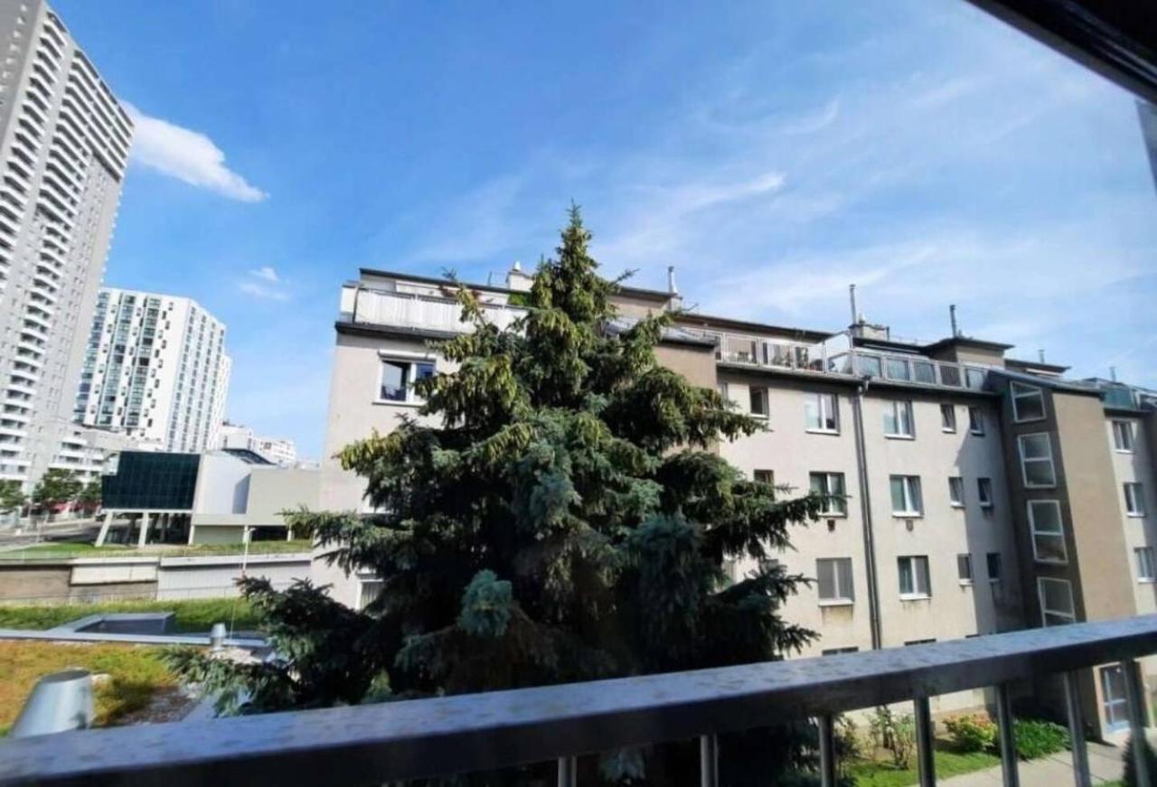 Modern And Light 2-Room Apartment Вена Экстерьер фото